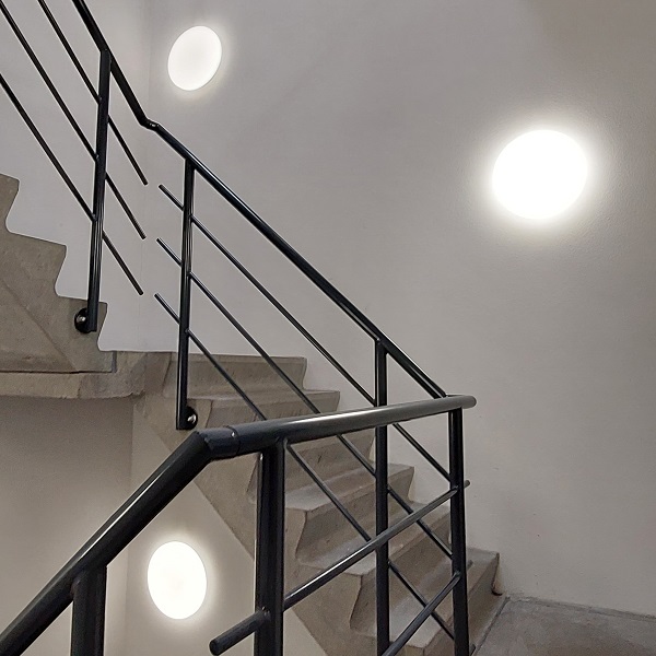 Led Plafonnière Opbouw 20w In Trappenhuis Met Sensor
